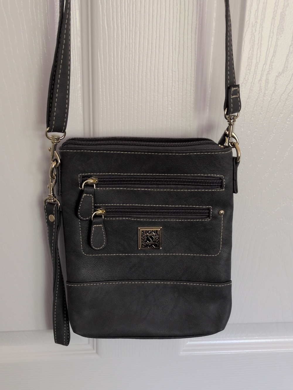 Stone & Co. Crunch Leather Convertible Crossbody/Wristlet - Gray